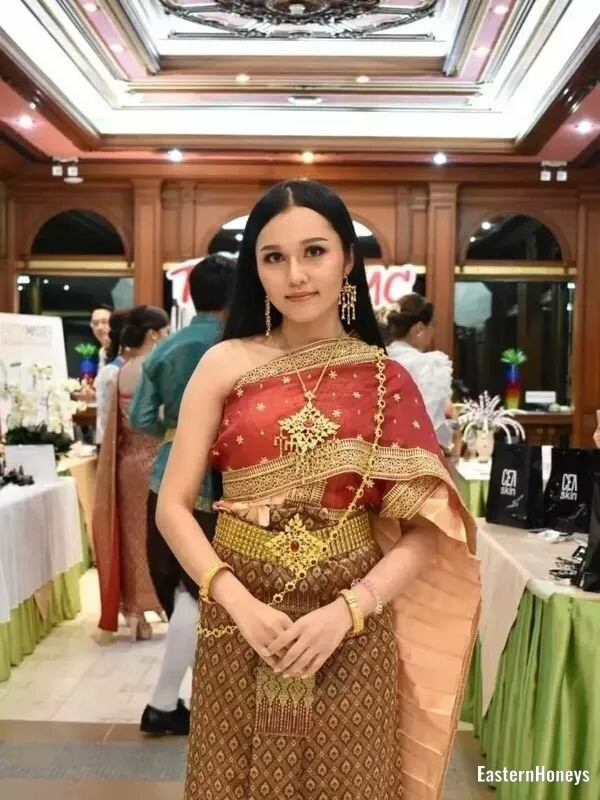 Anne Profile image 3