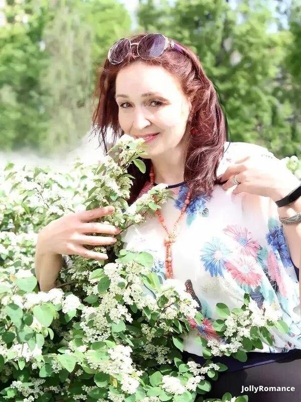 Nina Profile image 4