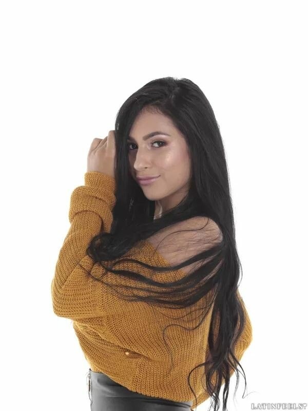 Camila, 26