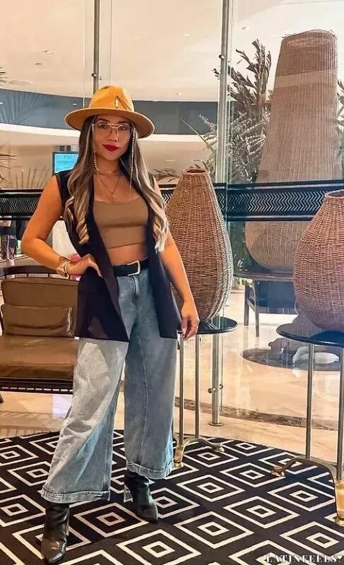 Francy, 28