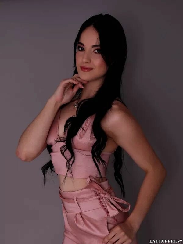 Laura Profile image 5