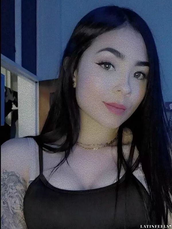 Wendy, 20
