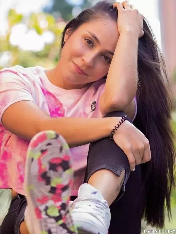 Cindy, 29