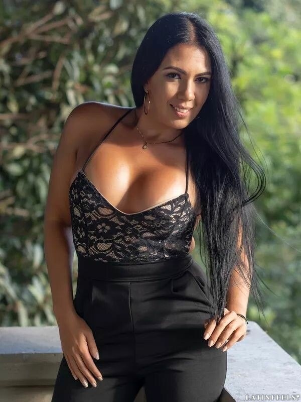 Daniela Profile image 4