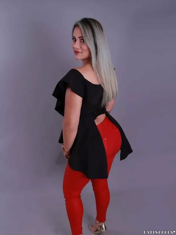 Alla, 40