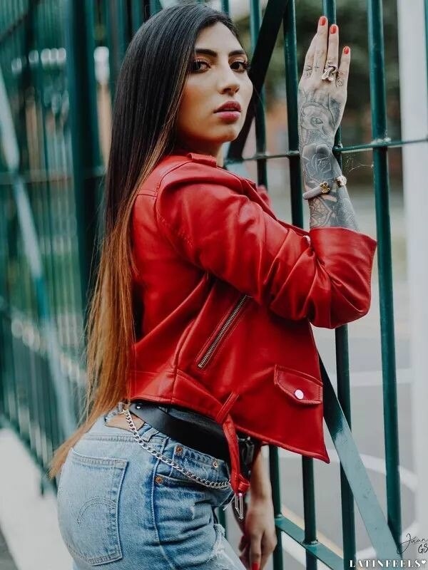 Victoria Profile image 5