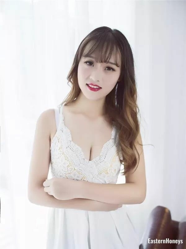 Larisa Profile image 2
