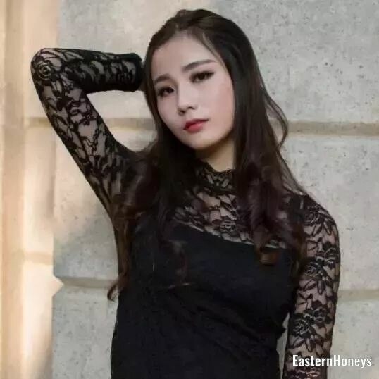 Yana Profile image 4
