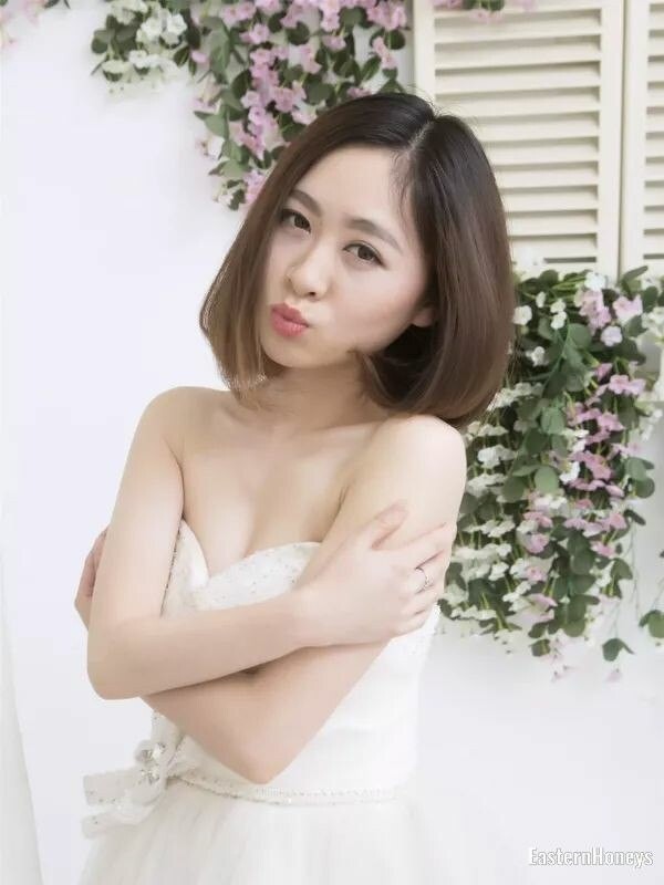 Elena Profile image 4