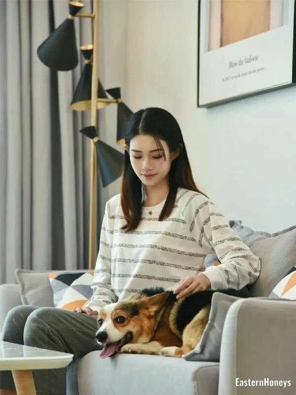 Elena Profile image 2