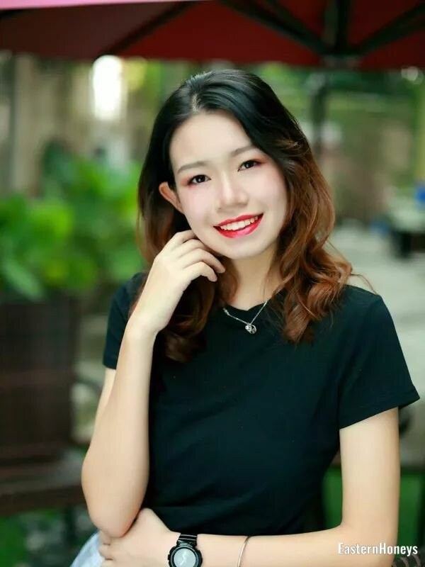 Elena Profile image 5