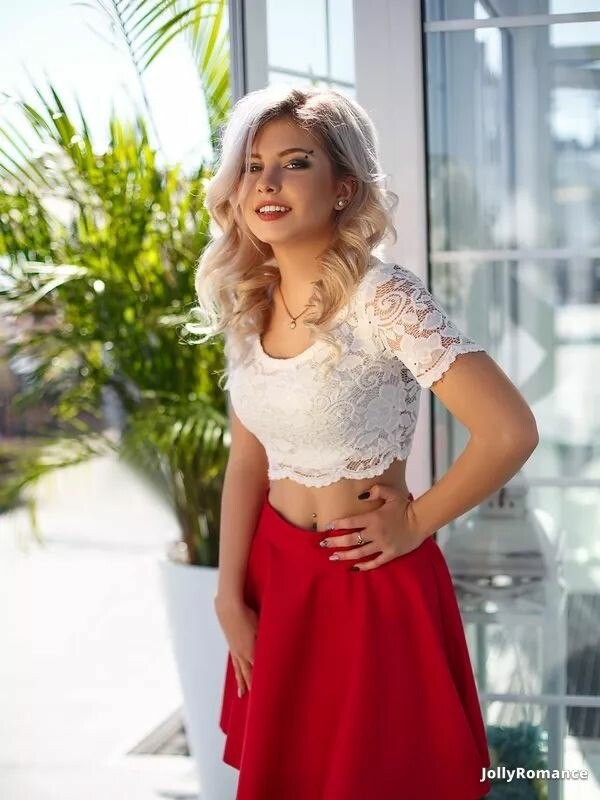Yana Profile image 3