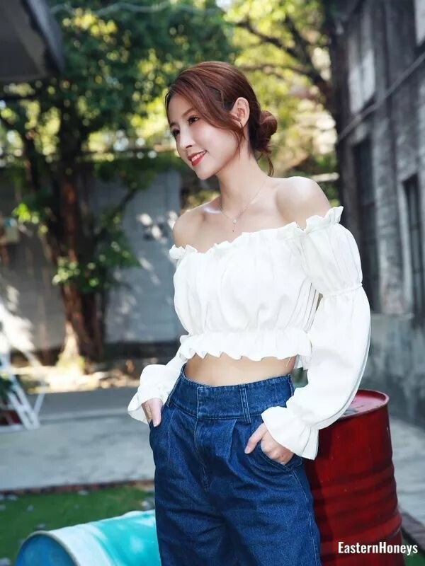 Viktoria Profile image 1