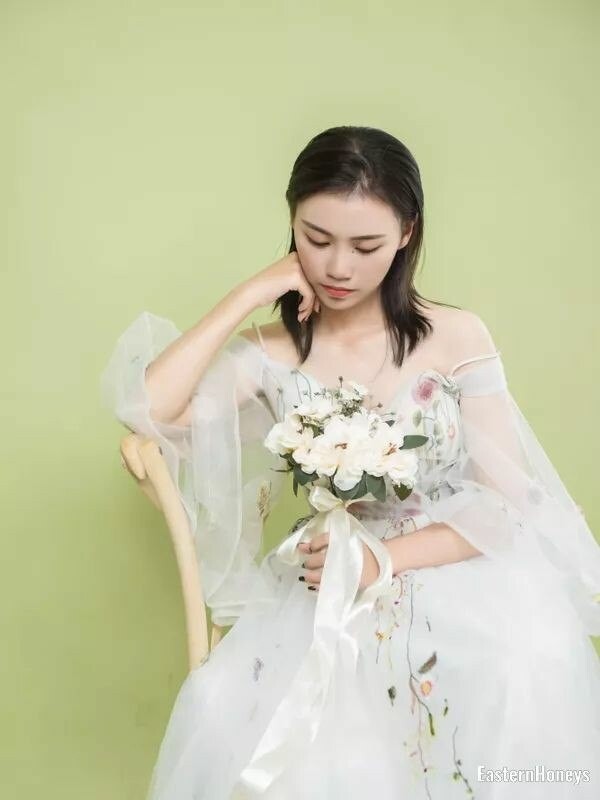 Olesya Profile image 1