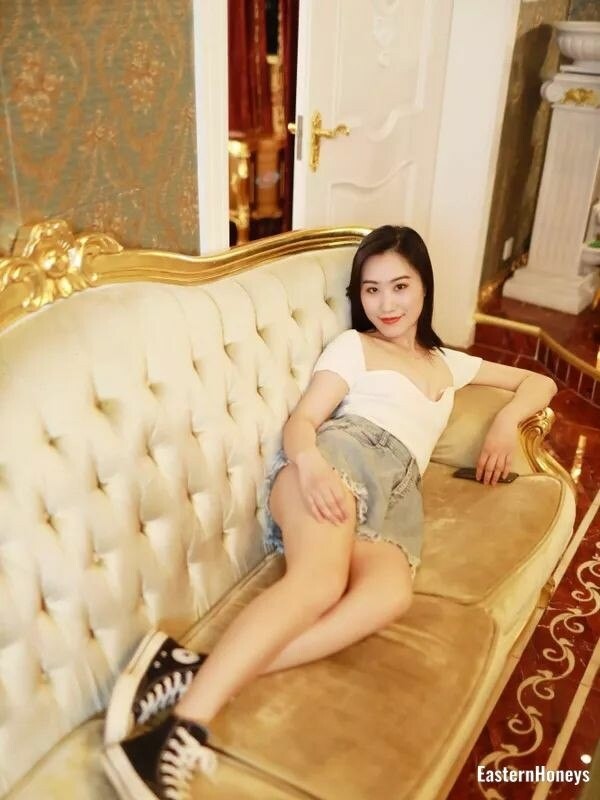 Olga Profile image 1