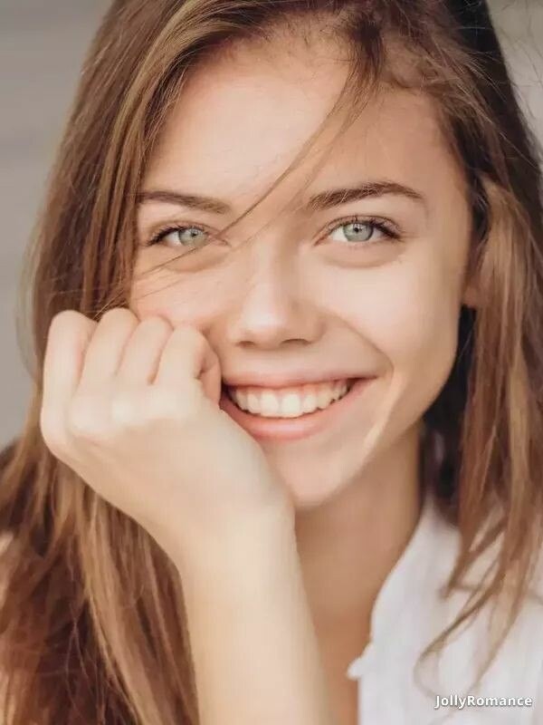 Anna Profile image 4