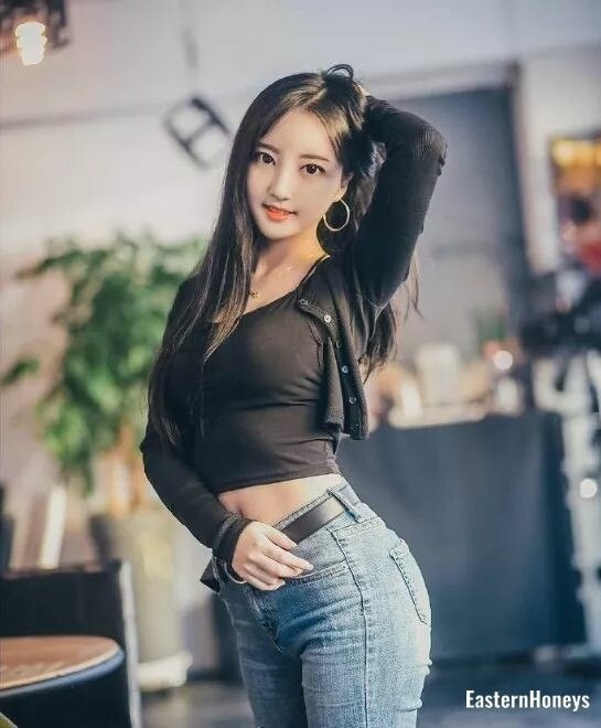 Viktoria Profile image 2