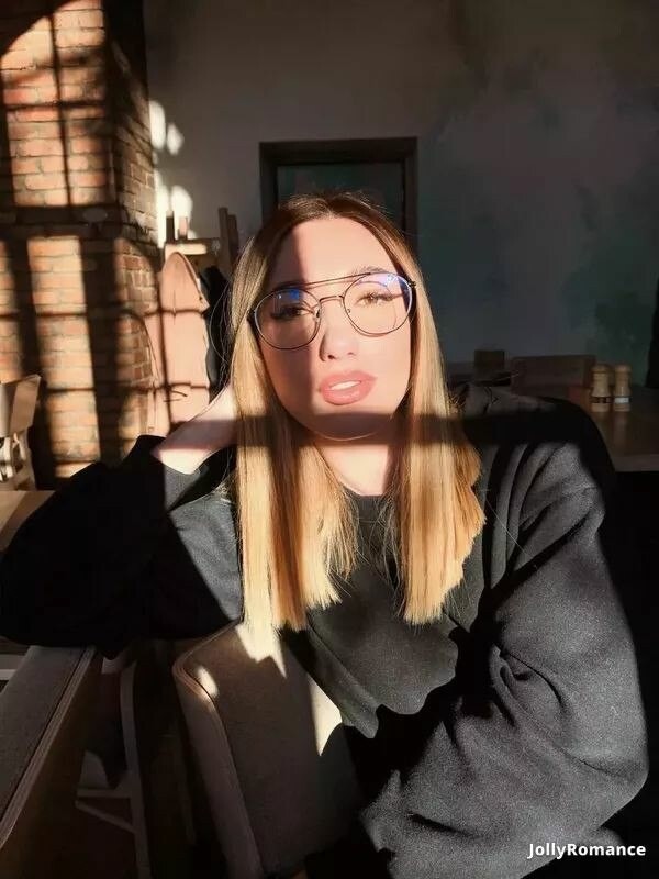 Christina Profile image 4