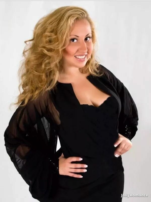 Angelica Profile image 4