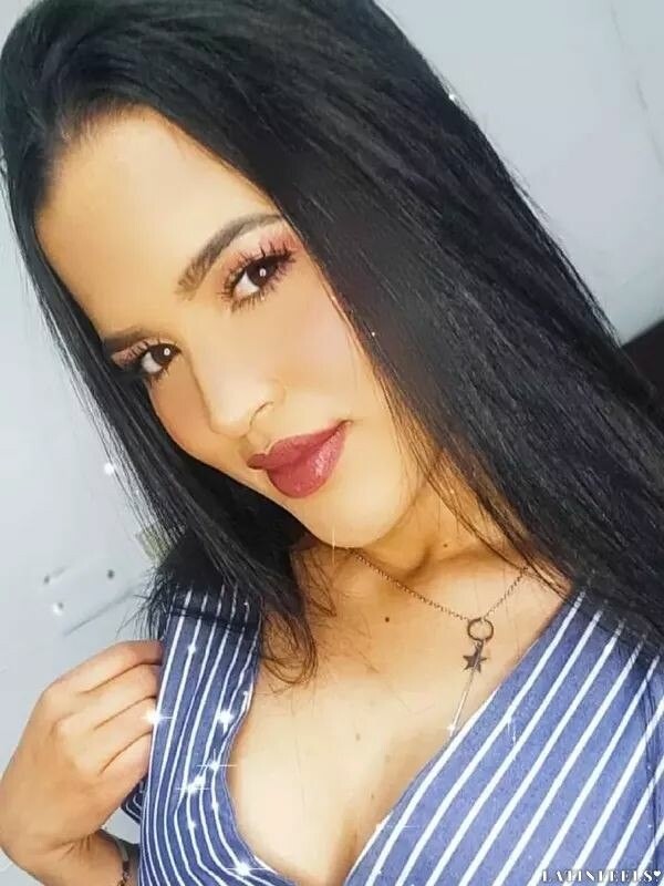 Angelica Profile image 2