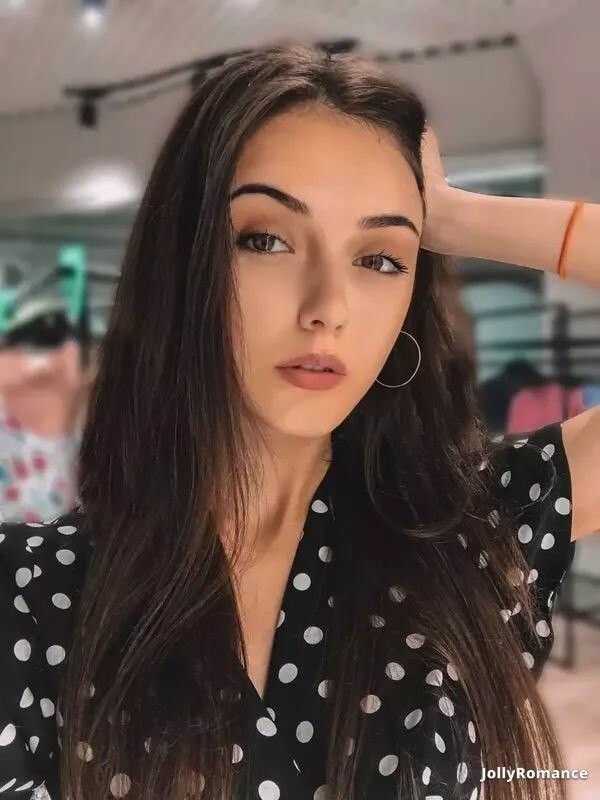 Christina Profile image 5