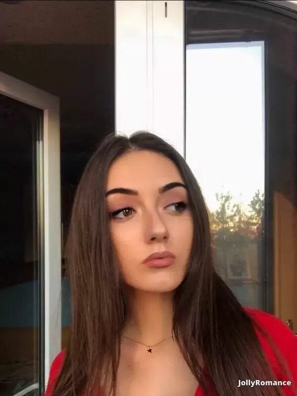 Christina Profile image 2