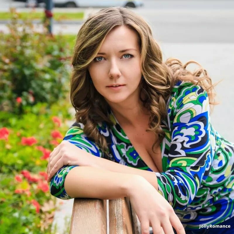 Christina Profile image 3