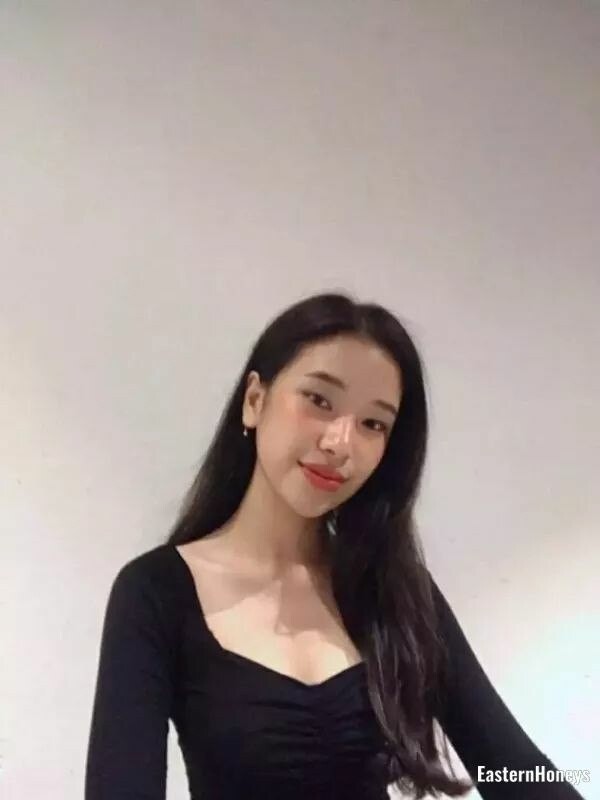 Kamonlrat Profile image 2