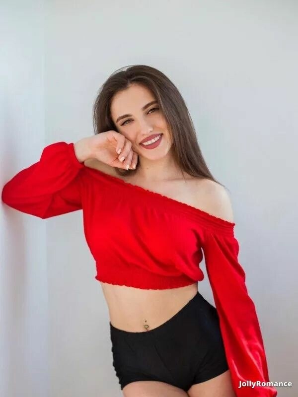 Maryna Profile image 4