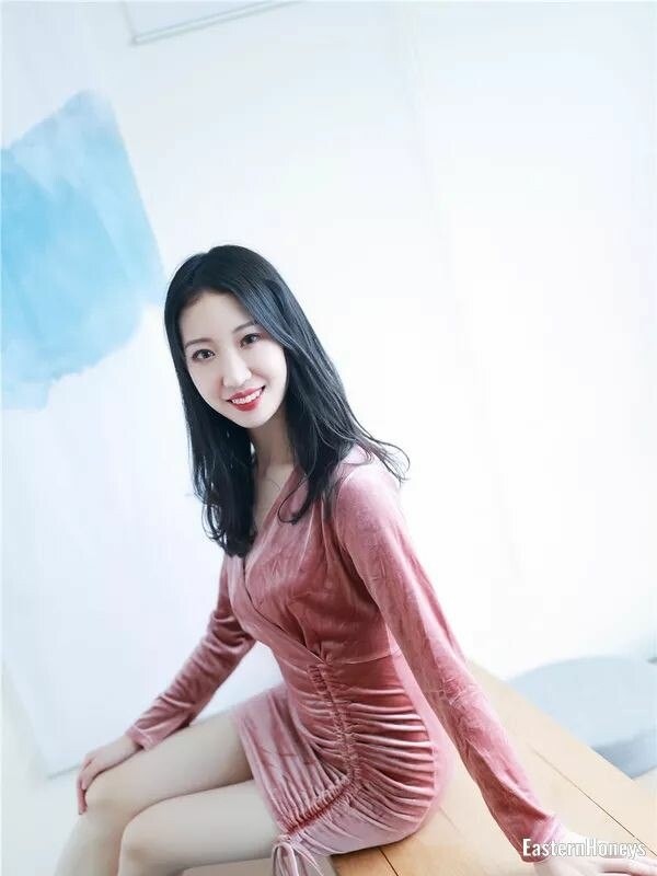 Larisa Profile image 3