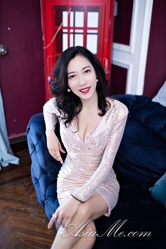 Shirley Profile image 2