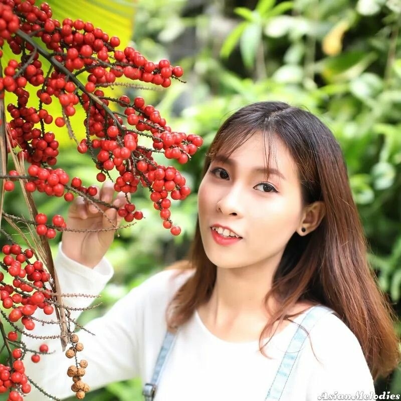 Eva Profile image 4