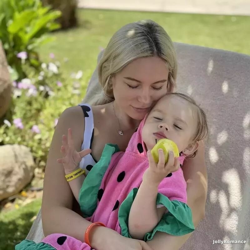 Zhanna Profile image 3