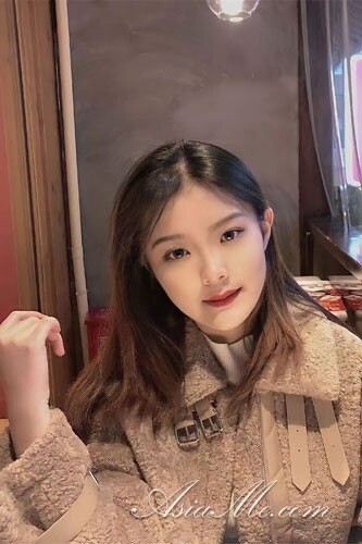 Jiarong, 21
